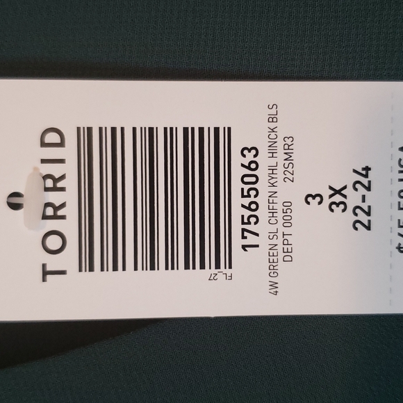 Plus Size Green Tank Top from Torrid - Picture 4 of 4